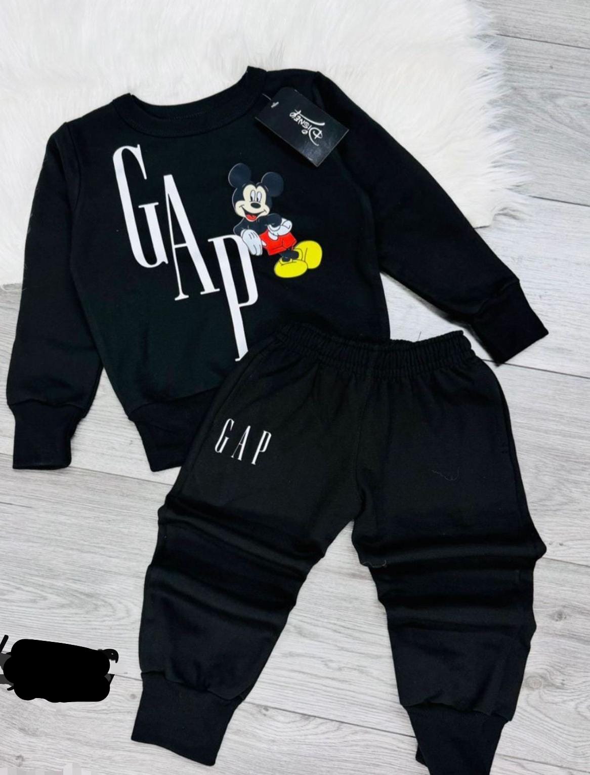 111 Negro (GAP - Mickey)