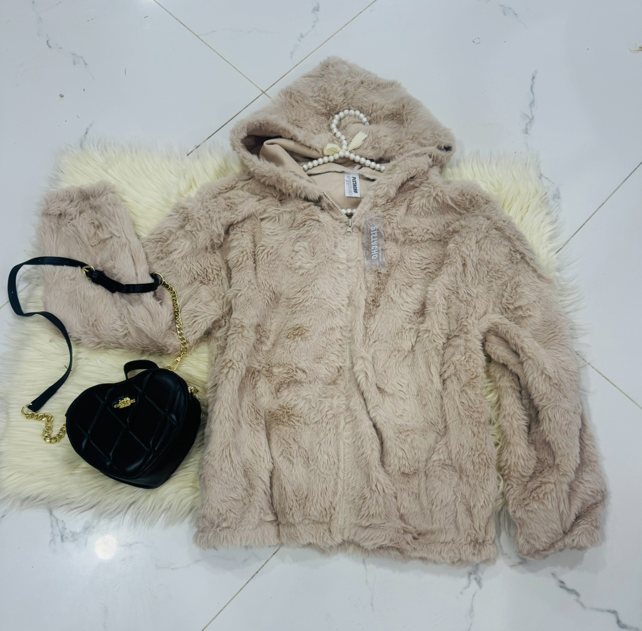 1399 Beige