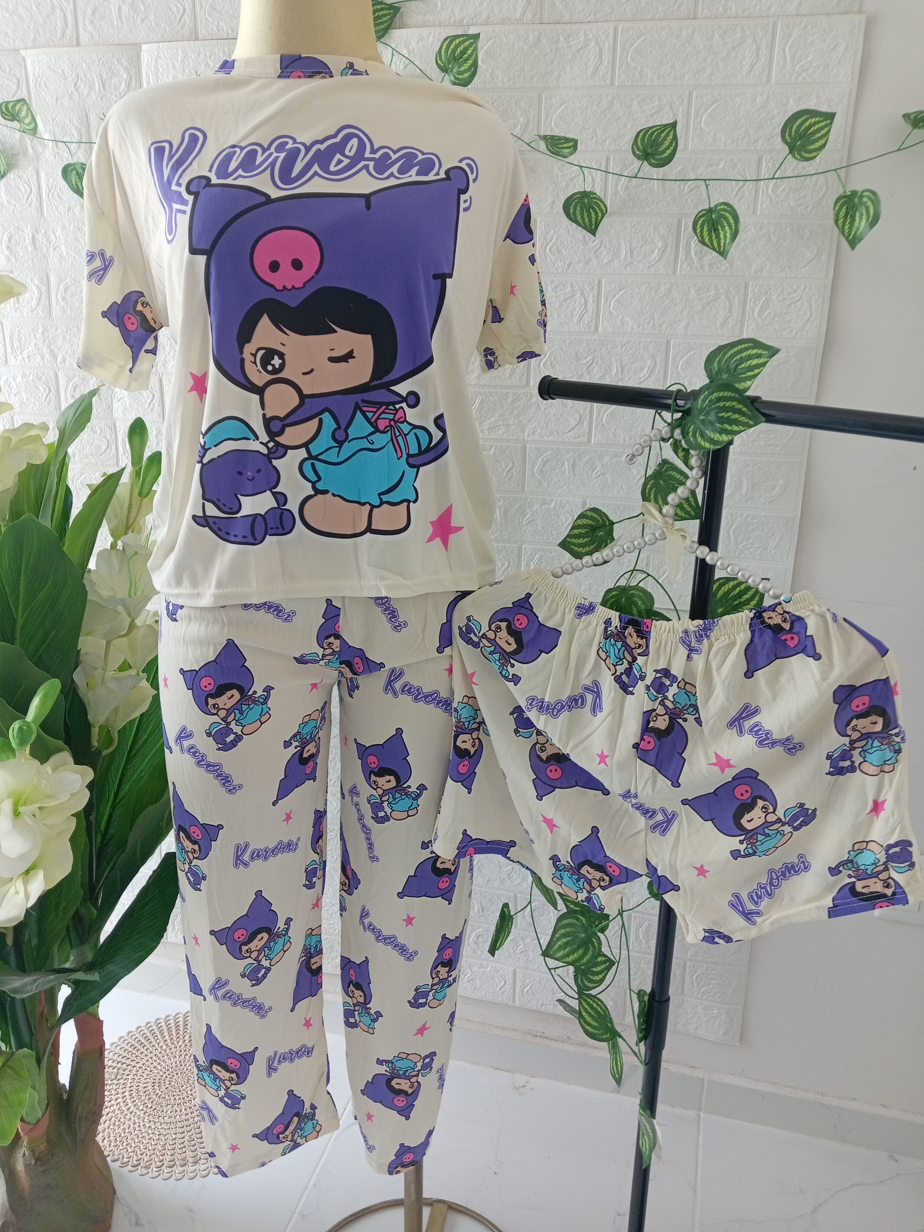 796 Niña kuromi