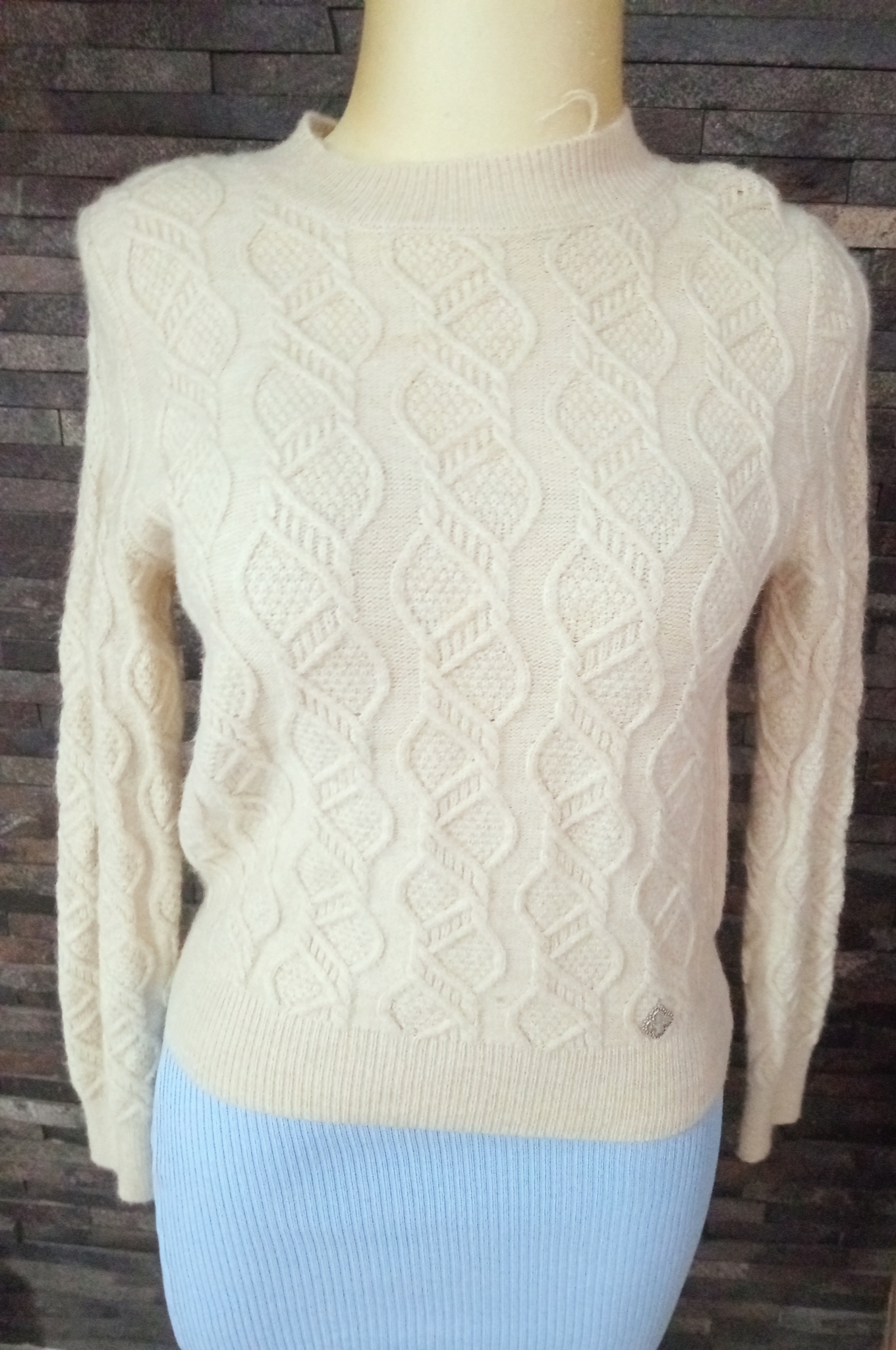 970 Beige